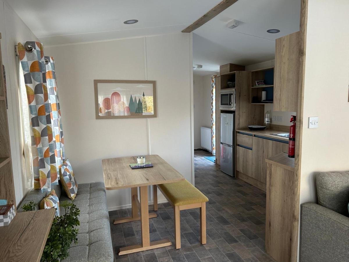 Bertie-By-The-Sea At Hoburne Naish Hotell Highcliffe Exteriör bild